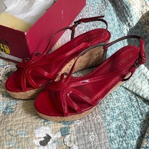 Women’s Vaneli Sandal wedge, red, 7M